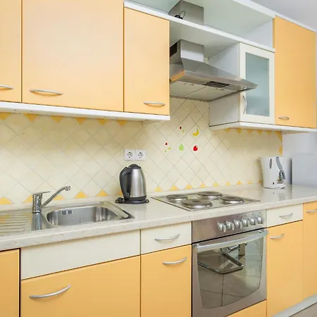 1 Bedroom Cozy In * Icici