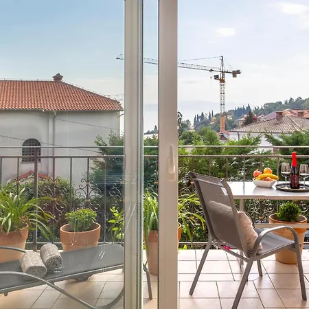 1 Bedroom Cozy In Apartment Icici