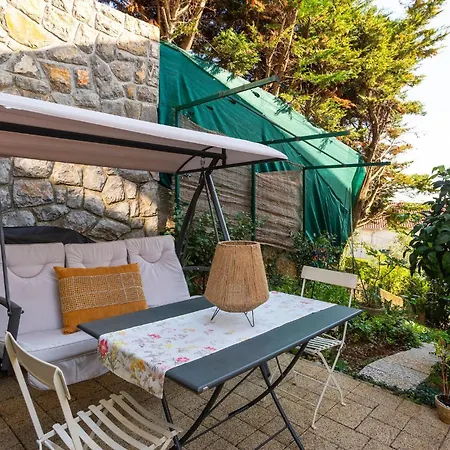 1 Bedroom Cozy In Apartment *